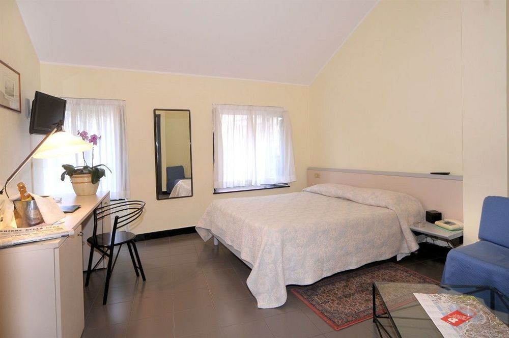 Mediterranee Hotel 3*