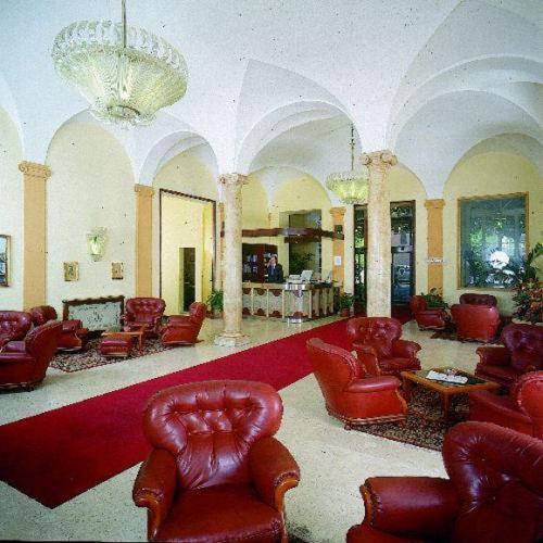 Mediterranee Hotel 3*