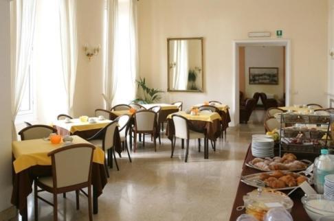 Mediterranee Hotel