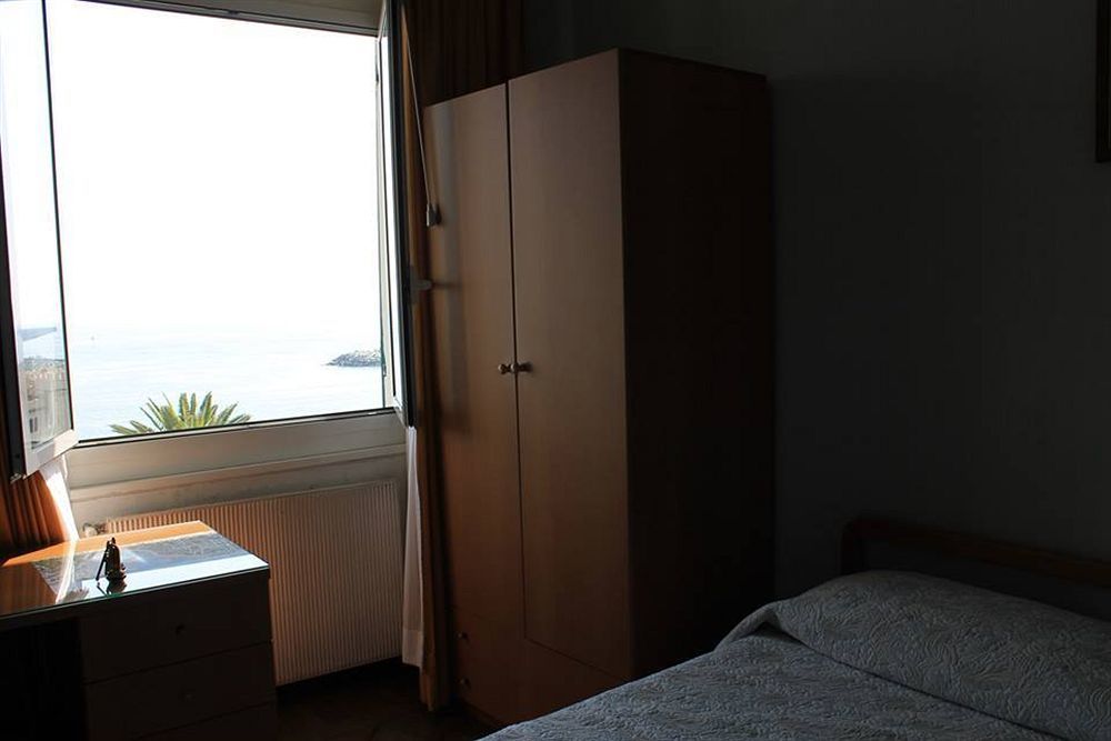 Hotel Mediterranee 3*